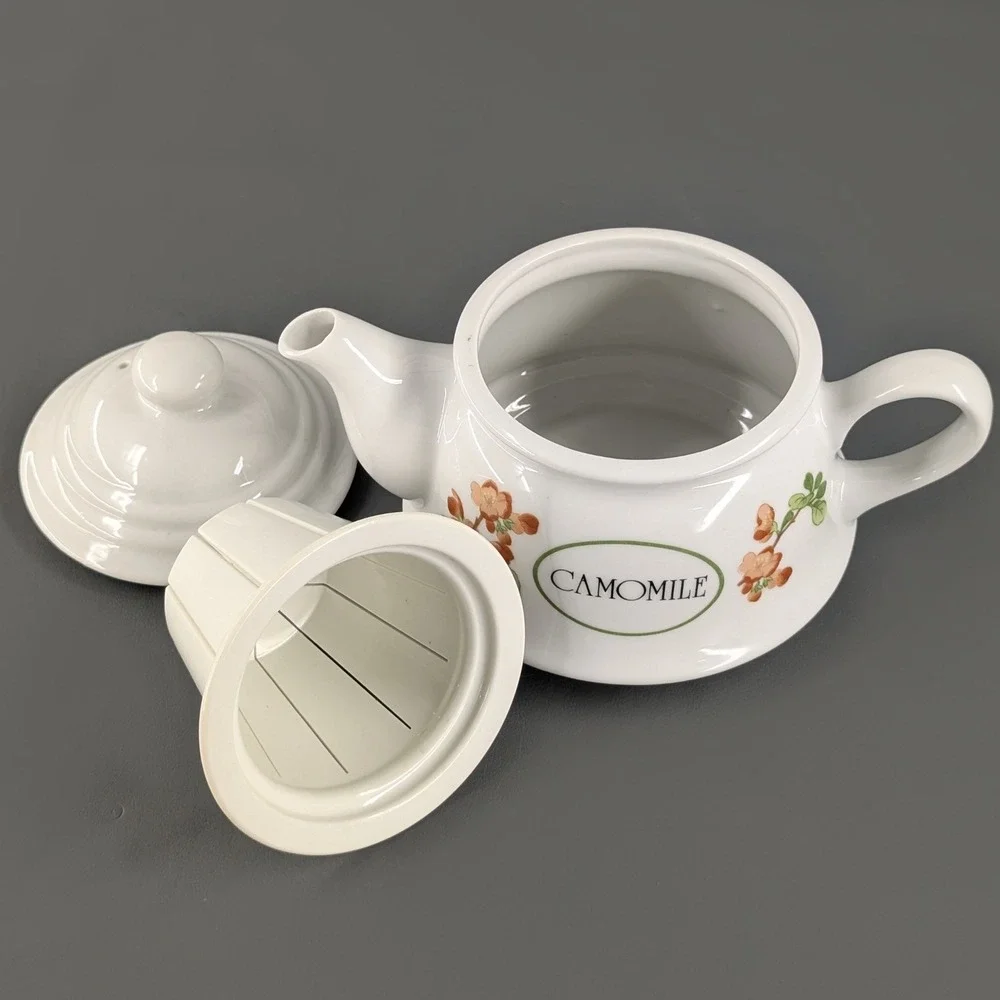 Toscany Collection Japan Camomile Floral Ceramic Teapot with Infuser White